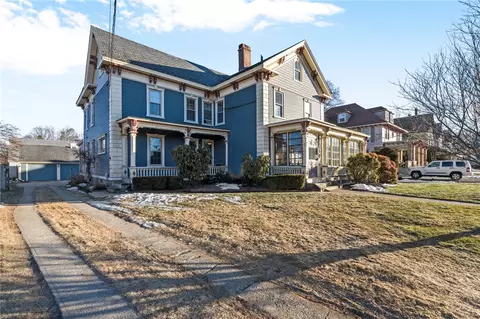 522 Main St, Woonsocket, RI 02895 photo 3