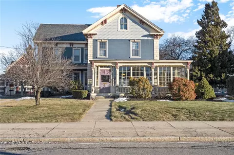 522 Main St, Woonsocket, RI 02895 photo 1