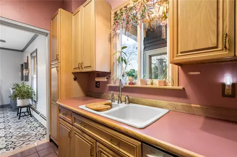 522 Main St, Woonsocket, RI 02895 photo 17