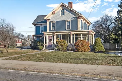 522 Main St, Woonsocket, RI 02895 photo 2