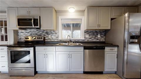 34 Log Bridge Rd, Coventry, RI 02816 photo 9