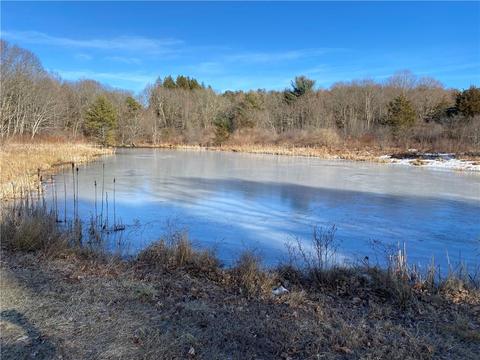 34 Log Bridge Rd, Coventry, RI 02816 photo 4