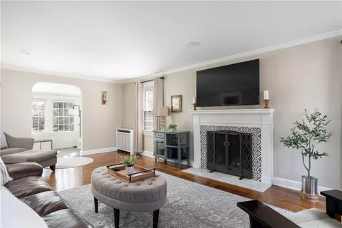 258 Highland Ave, Warwick, RI 02886 photo 17