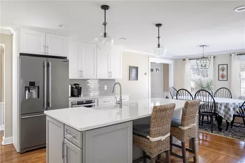258 Highland Ave, Warwick, RI 02886 photo 10