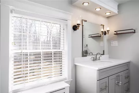 258 Highland Ave, Warwick, RI 02886 photo 26