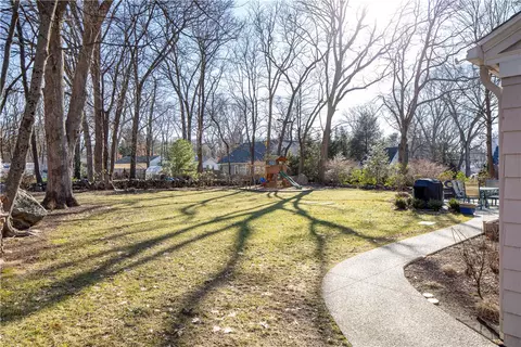 258 Highland Ave, Warwick, RI 02886 photo 3