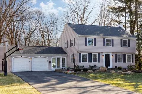 258 Highland Ave, Warwick, RI 02886 photo 2