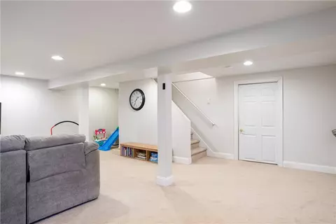 258 Highland Ave, Warwick, RI 02886 photo 33
