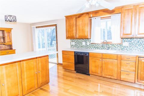 6 Frank Ct, Warren, RI 02885 photo 9