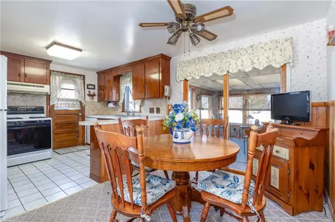 67 Asylum Rd, Warwick, RI 02886 photo 11