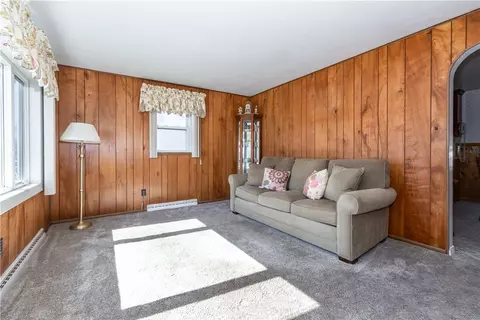 67 Asylum Rd, Warwick, RI 02886 photo 4