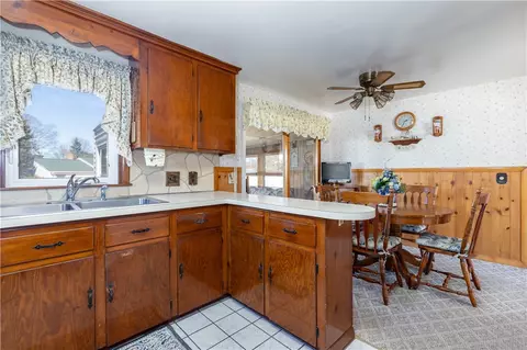 67 Asylum Rd, Warwick, RI 02886 photo 9