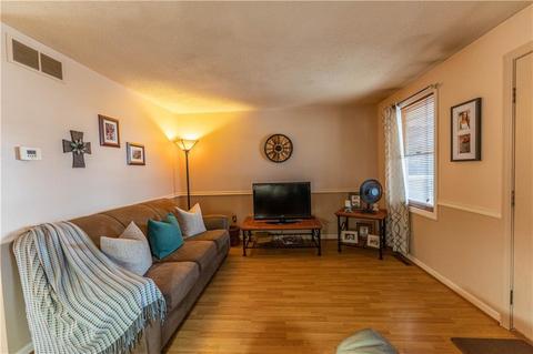 82 Fairway Dr, Coventry, RI 02816 photo 2