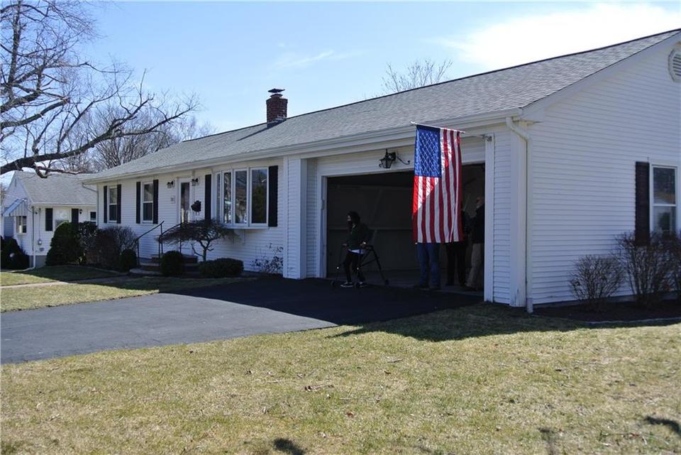 85 Rice Ave, East Providence, RI 02914 7 Photos Movoto