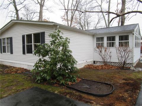 67 Lear Dr, Coventry, RI 02816 photo 2