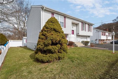 19 Virginia Ave, Woonsocket, RI 02895 photo 3