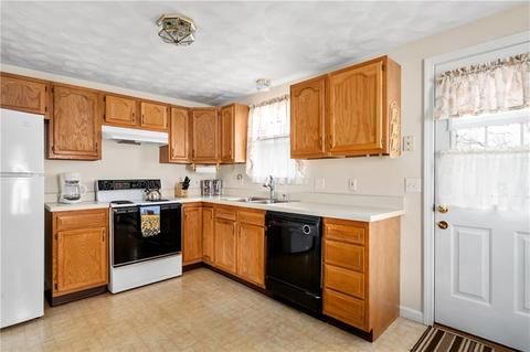 19 Virginia Ave, Woonsocket, RI 02895 photo 11