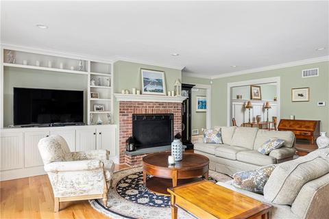 49 Beacon Ave, Warwick, RI 02889 photo 9