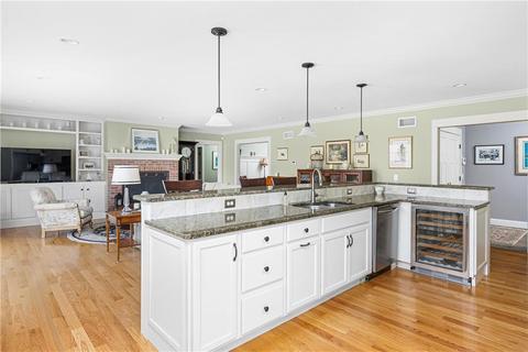 49 Beacon Ave, Warwick, RI 02889 photo 16