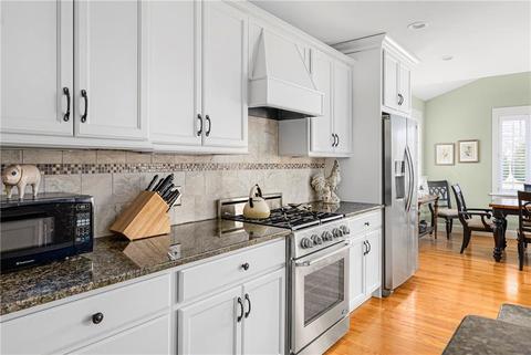 49 Beacon Ave, Warwick, RI 02889 photo 17