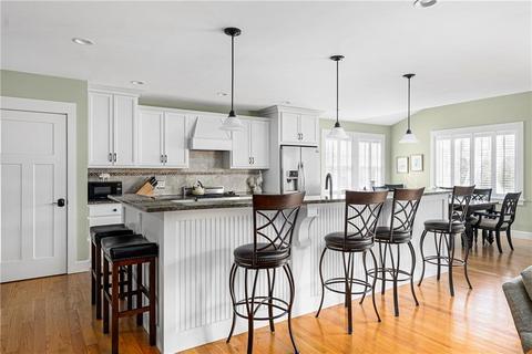 49 Beacon Ave, Warwick, RI 02889 photo 13