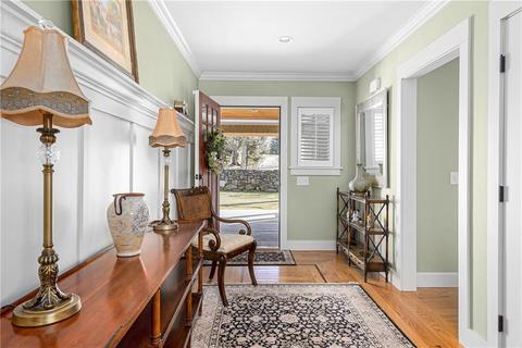49 Beacon Ave, Warwick, RI 02889 photo 7
