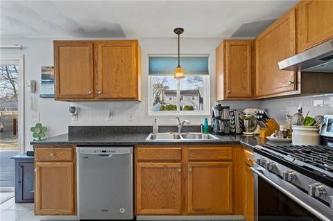 244 Chapmans Ave, Warwick, RI 02886 photo 6