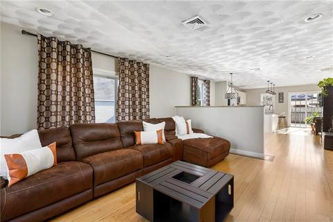 17 Medway Ave, Warwick, RI 02889 photo 2