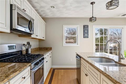 17 Medway Ave, Warwick, RI 02889 photo 9