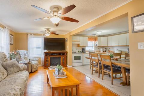 6 Maybrey Dr, Westerly, RI 02891 photo 3