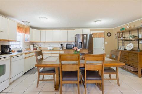 6 Maybrey Dr, Westerly, RI 02891 photo 6