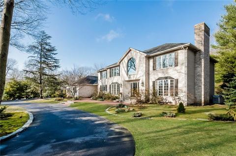100 Crest Dr, Cranston, RI 02921 photo 2