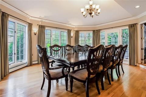 100 Crest Dr, Cranston, RI 02921 photo 5