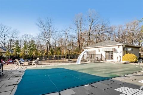 100 Crest Dr, Cranston, RI 02921 photo 35