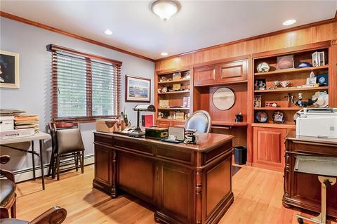 100 Crest Dr, Cranston, RI 02921 photo 18