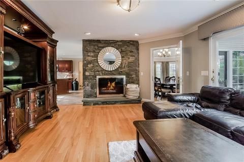 100 Crest Dr, Cranston, RI 02921 photo 12