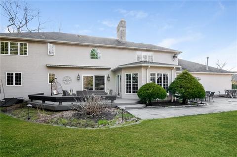 100 Crest Dr, Cranston, RI 02921 photo 31