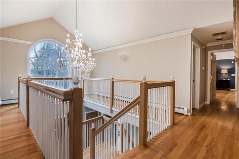 100 Crest Dr, Cranston, RI 02921 photo 23