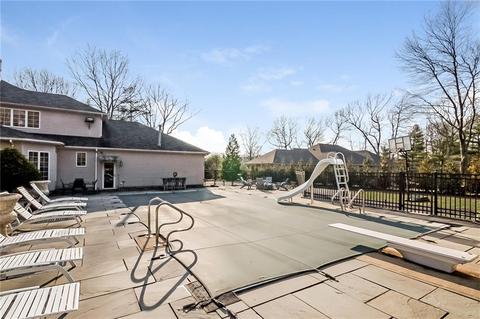 100 Crest Dr, Cranston, RI 02921 photo 32