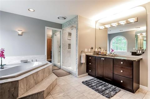 100 Crest Dr, Cranston, RI 02921 photo 20