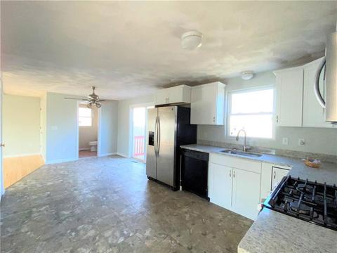 74 Hamilton Ave, Warwick, RI 02886 photo 8