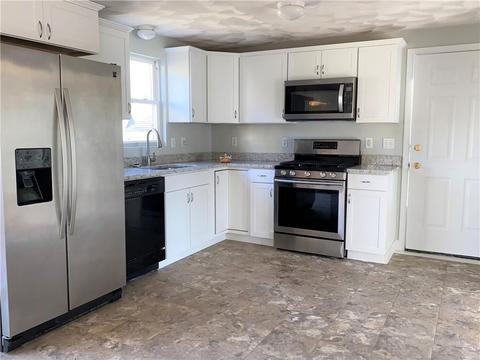 74 Hamilton Ave, Warwick, RI 02886 photo 5