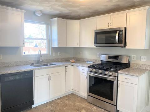 74 Hamilton Ave, Warwick, RI 02886 photo 6