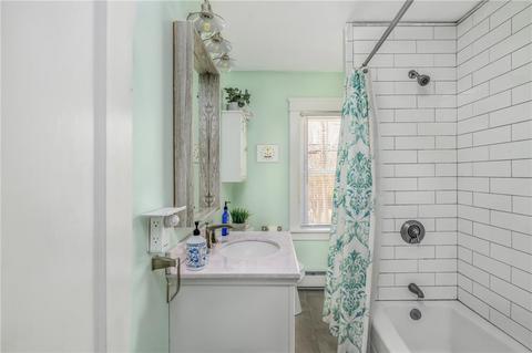 69 Modena Ave, Providence, RI 02908 photo 19