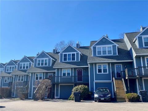 1004 Brookhaven Ln, Woonsocket, RI 02895 photo 1
