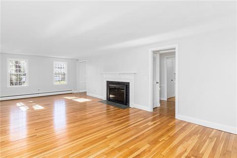285 Crestwood Rd, Warwick, RI 02886 photo 7