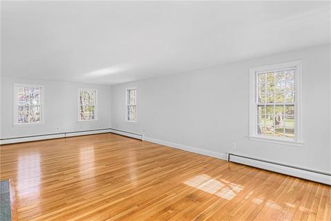 285 Crestwood Rd, Warwick, RI 02886 photo 5