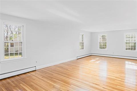 285 Crestwood Rd, Warwick, RI 02886 photo 6