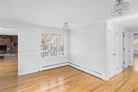 285 Crestwood Rd, Warwick, RI 02886 photo 9