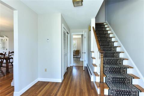 422 Red Chimney Dr, Warwick, RI 02886 photo 13